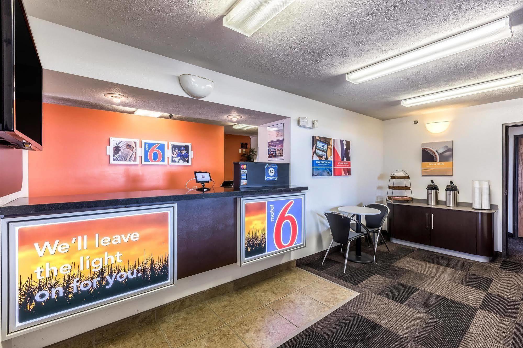 Motel 6 Percival Ia Zewnętrze zdjęcie